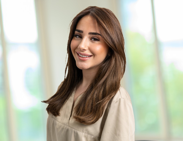 Alyena Karatas neue foto weiss32 Zahnarzt Stuttgart WEISS32