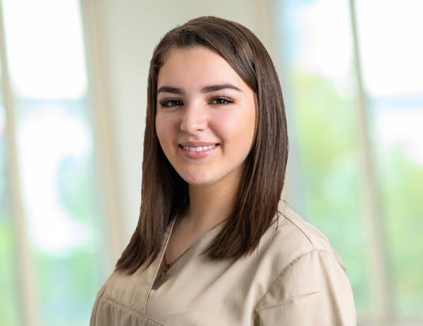 Yüsra Dohusch weiss32 neue foto Zahnarzt Stuttgart WEISS32