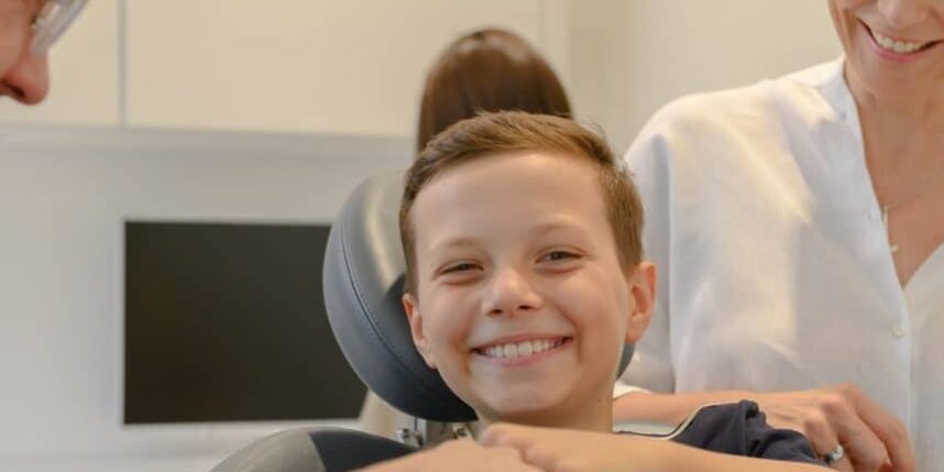 Kinderzähne putzen – Tipps für stressfreie Zahnpflege bei Kindern