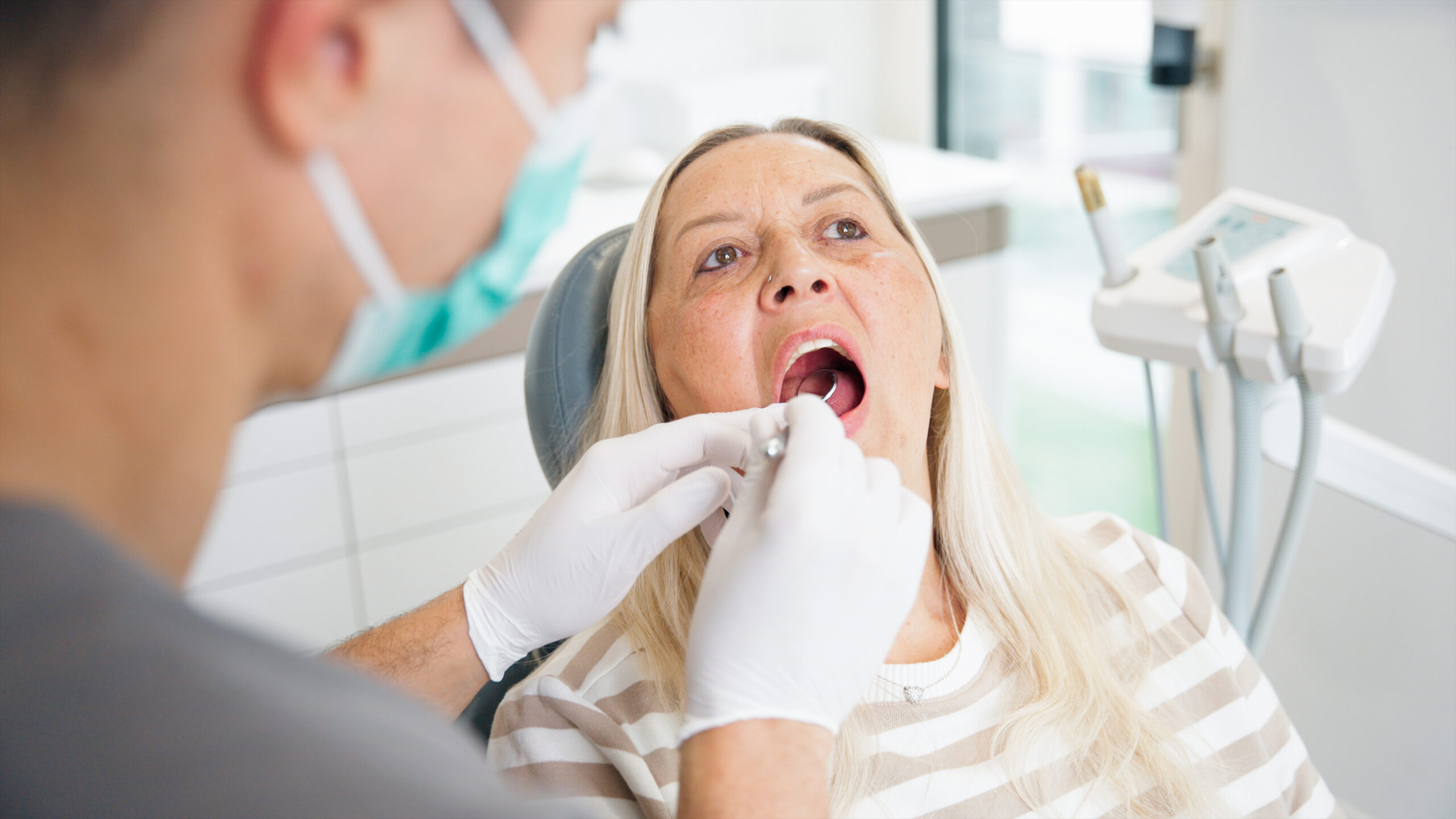 Dr. Sebastijan Mormer, All-on-X Spezialist Stuttgart, WEISS32 Zahnzentrum